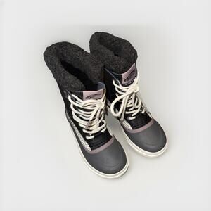 Women’s Vans MTE Boots – Size 7 (New)